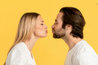 Romantiskt par till reklamfilmsinspelning