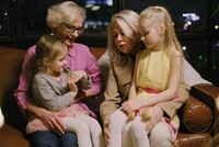 SVT Barn sker mormor ca 70 r och kvinna ca 40 r att spela i en dramatisering