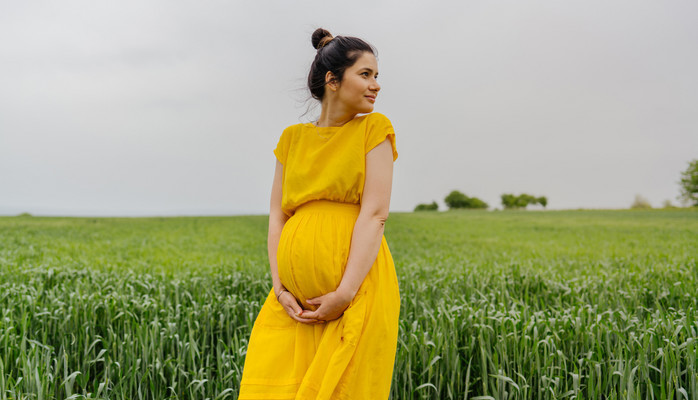 Gravid kvinne med termin i mellom 15. og 30. November skes til NRK-serie