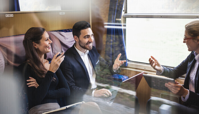 Kvinne og mann 37-43 år til reklamefilm for møbelprodusent