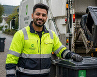 Mann spillealder ca. 30–35 år til reklamefilm for renovasjonsselskap