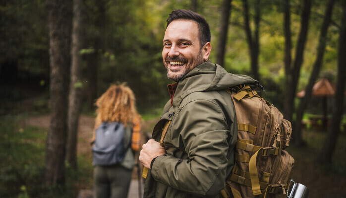 SANDER - To menn i alderen 3240 r med sjarmerende personlighet skes til en statistrolle