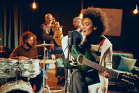 Vi sker dyktige gitarspillere i alderen 18-25 r til innspilling av kortfilm!