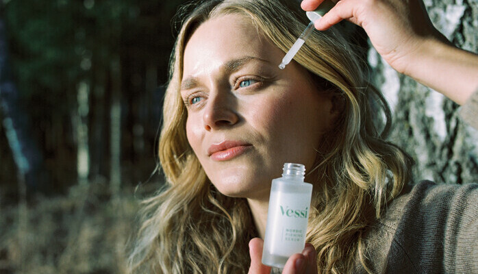 Vessi leter etter en hudpleier til ambassadr- og videooppdrag 