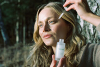 Vessi leter etter en hudpleier til ambassadr- og videooppdrag 