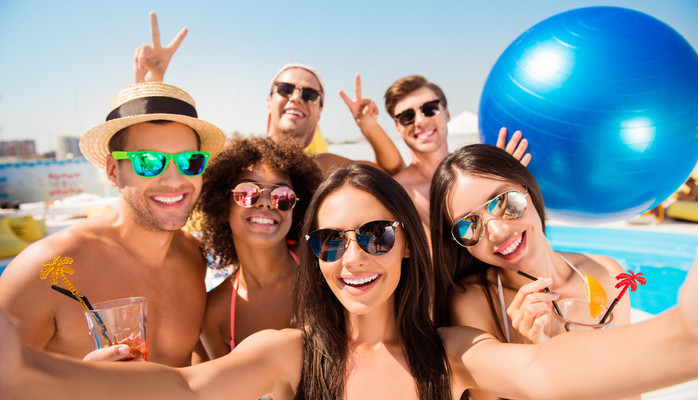 Ungdommer/unge voksne i alderen 16 - 24 r skes som  statister til innspillingen av PRNI