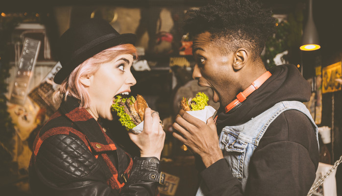 Visit Norway - To statister skes til opptak av restaurantbilder