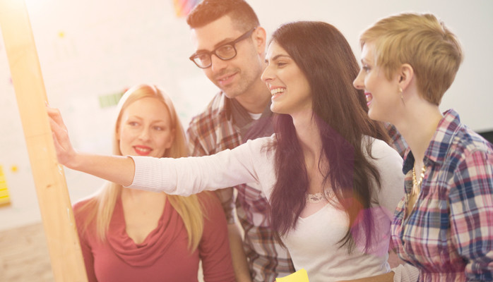 Voksne til modell/statistoppdrag - bilder til snakkemedbarn.no