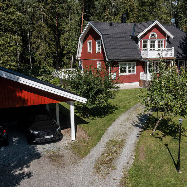 Hus