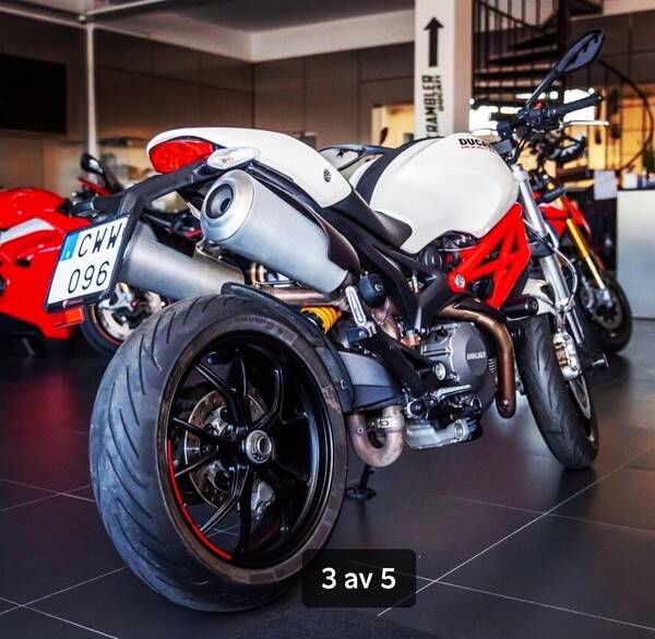 Fordon - Ducati Monster 796