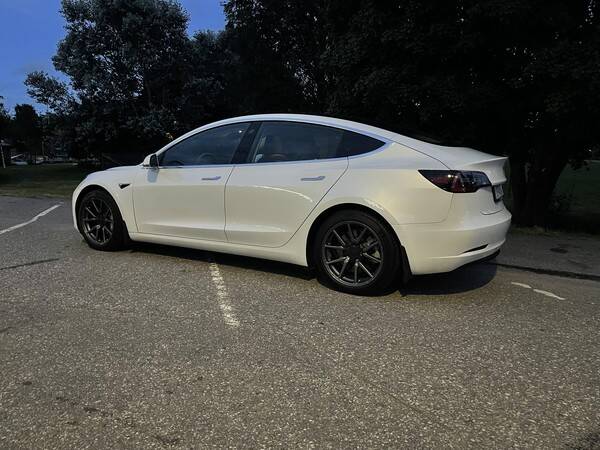 Fordon - Tesla Model 3 LR AWD