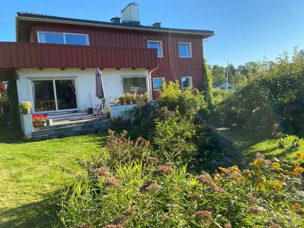 Hus - Funkishus p Smestad