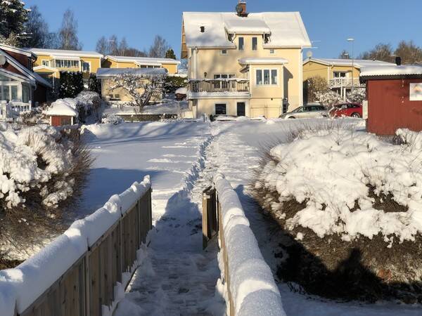 Hus - Sjötomt mitt i Mälaren  Hus - Sjötomt mitt i Mälaren