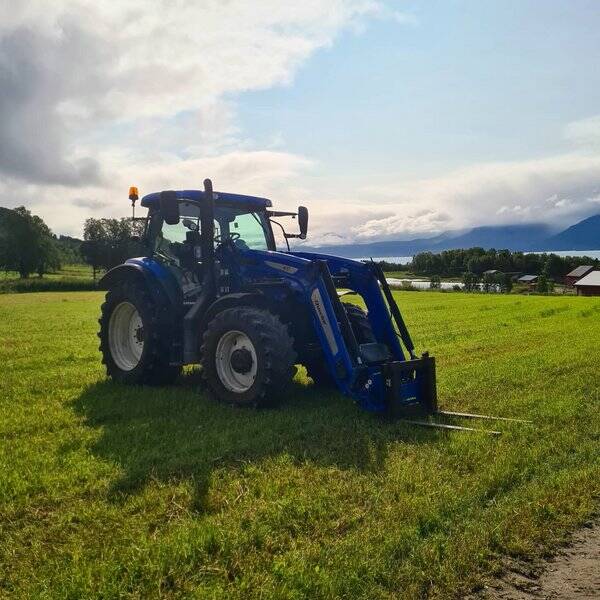 Kjøretøy - Div traktorer Kjøretøy - Div traktorer