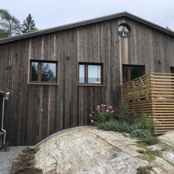 Hus - Villa i Tyres 