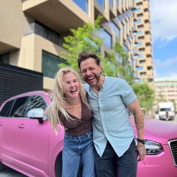 Fordon - Rosa Volvo