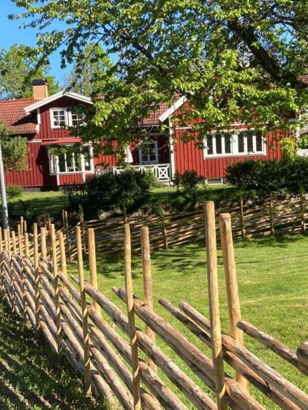 Hus - Hästgård i centrala Ulricehamn