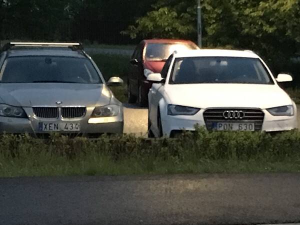 Fordon - Vit Audi A4  Fordon - Vit Audi A4