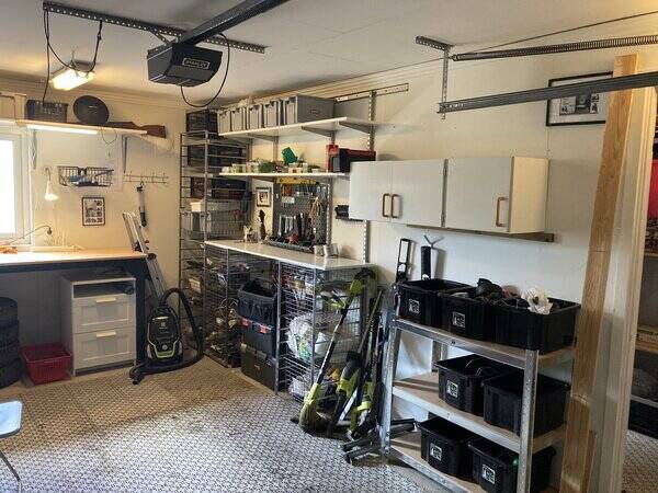 Hus - Garage i Sollentuna 