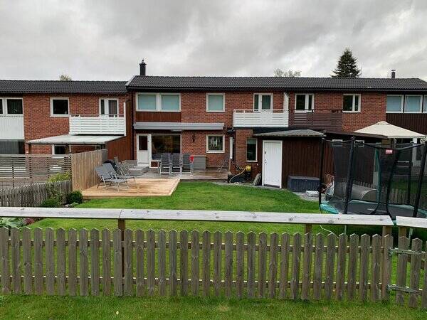 Hus - Radhus i Västerhaninge  Hus - Radhus i Västerhaninge