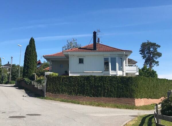 Hus - Villa i Sollentuna, garage, pool