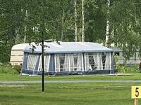 Husvagn med förtält. Husvagn med förtält.