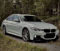 BMW 330e BMW 330e