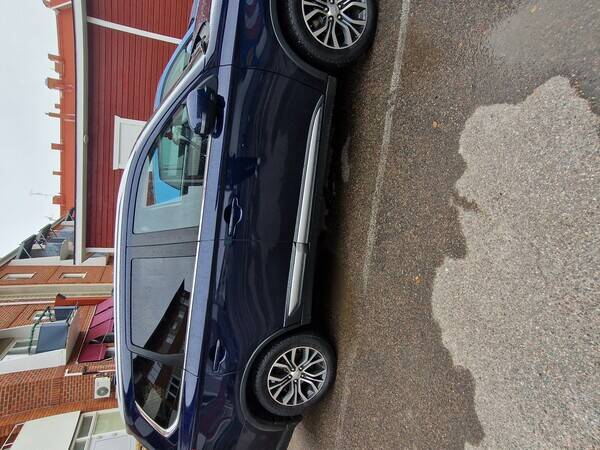 Fordon - 7 sits mitsubishi outlander 