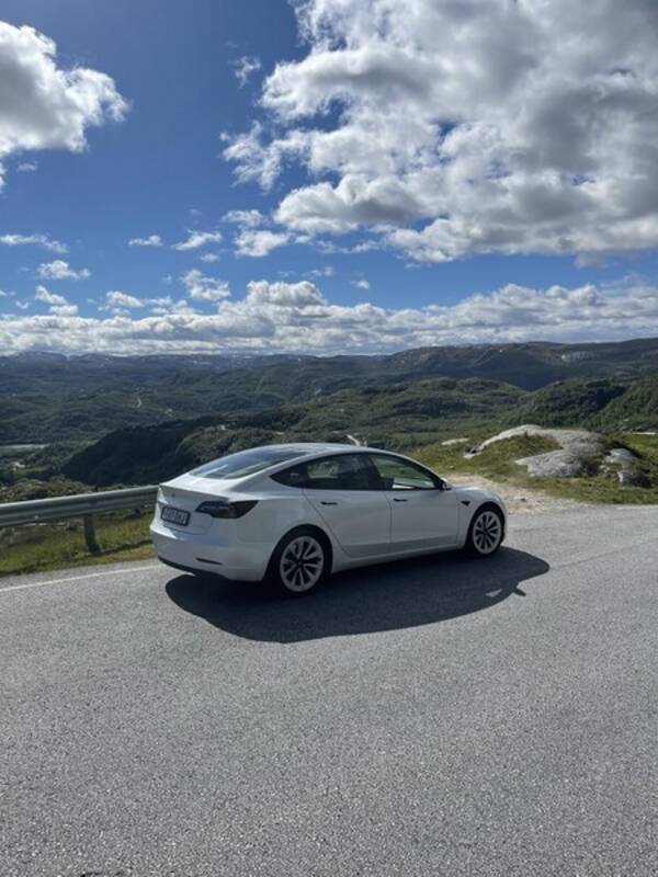 Fordon - Tesla Model 3