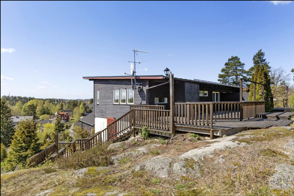 Hus - Villa i Tyres