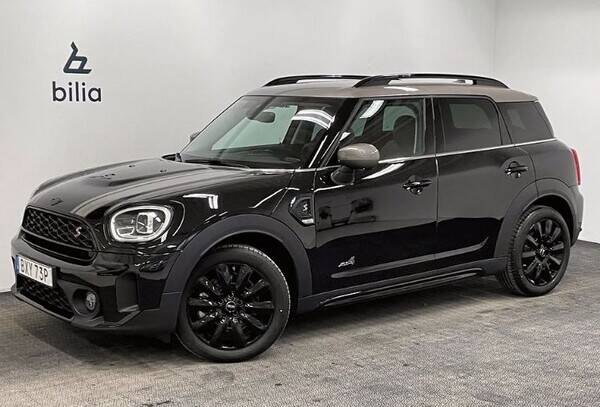 Fordon - Svart mini cooper countryman