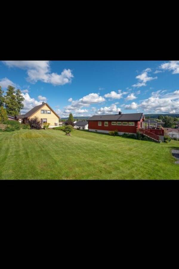 Hus - Enebolig på Bjørkelangen Hus - Enebolig på Bjørkelangen