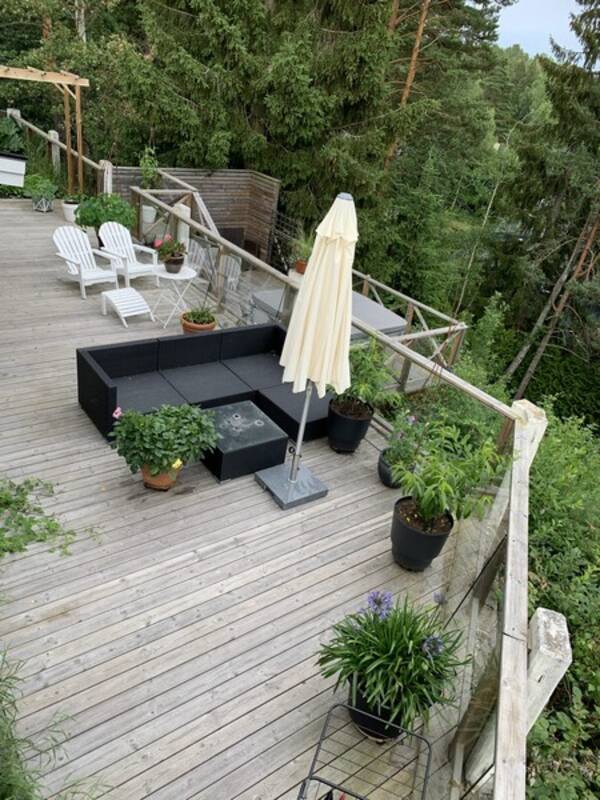 Hus - Altan med bubbelpool 