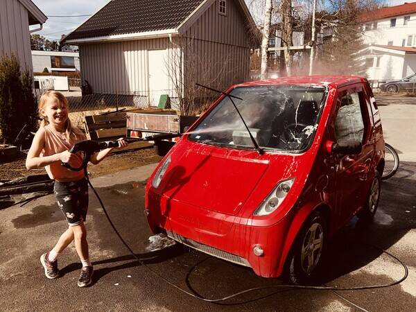 Kjøretøy - Buddy og Mercedes stasjonsvogn Kjøretøy - Buddy og Mercedes stasjonsvogn