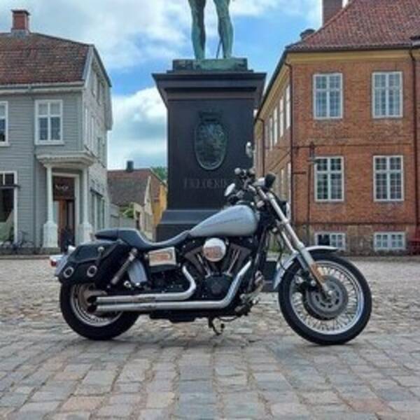 Kjøretøy - 2001 Harley Davidson Dyna Sport Kjøretøy - 2001 Harley Davidson Dyna Sport