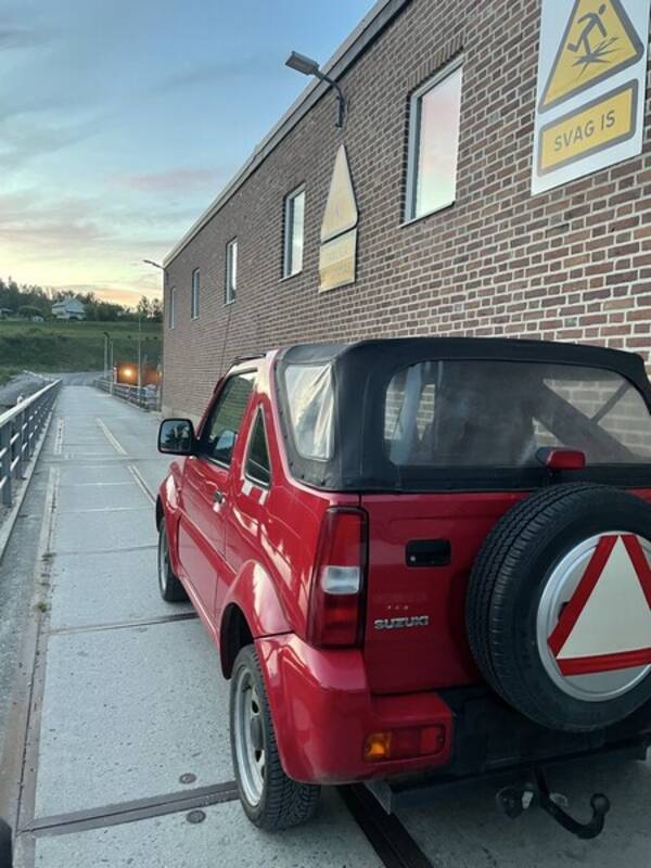 Fordon - Suzuki jimny a - traktor