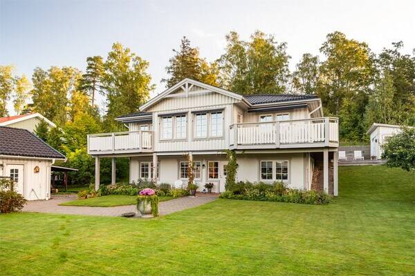 Hus - Villa i Bålsta