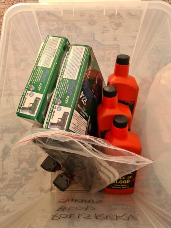 Rekvista - 4 frrd med rekvisita 