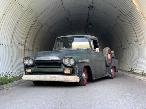 Fordon - Chevrolet 1959 pickup.