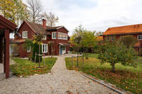 Rött hus med vita knutar Rött hus med vita knutar