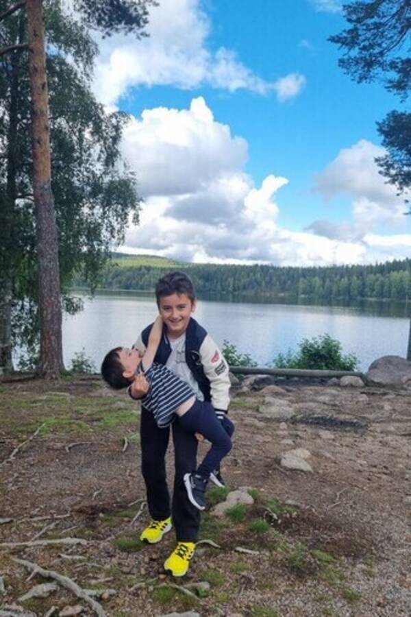 Revisitter - Jeg har to barn  Revisitter - Jeg har to barn