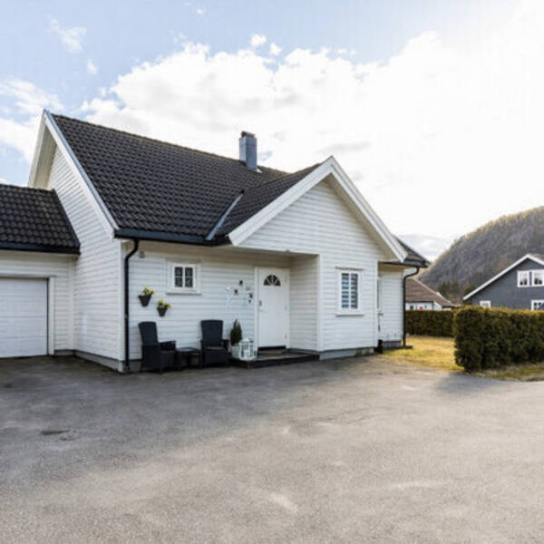 Hus - Tomannsbolig på Evje Hus - Tomannsbolig på Evje