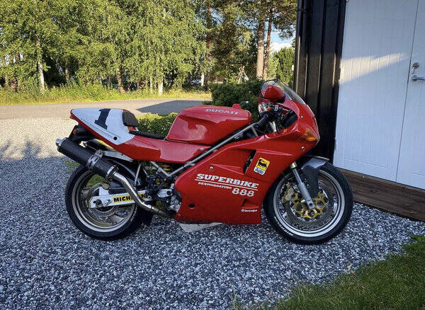 Kjrety - Ducati 888 Strada