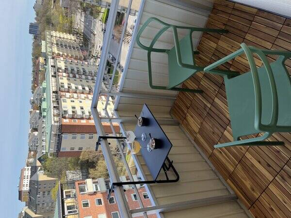 Lgenhet - Lgenhet hgt upp vid Solna Centrum