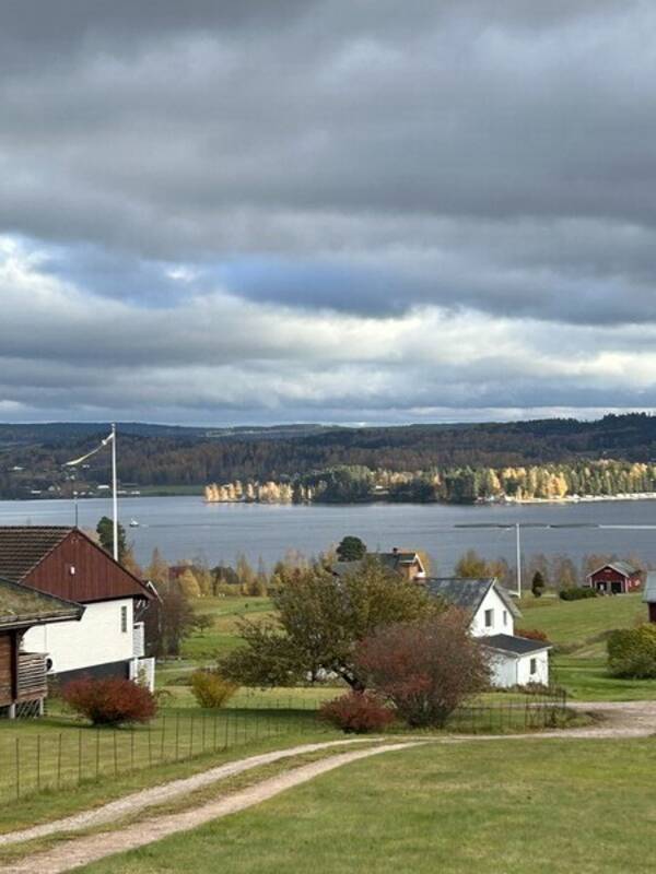Hus - Villa med sjöutsikt
