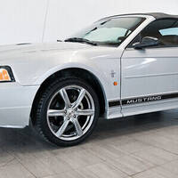 Ford Mustang cab Ford Mustang cab