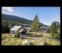 Hytte med sæter på Totenåsen Hytte med sæter på Totenåsen