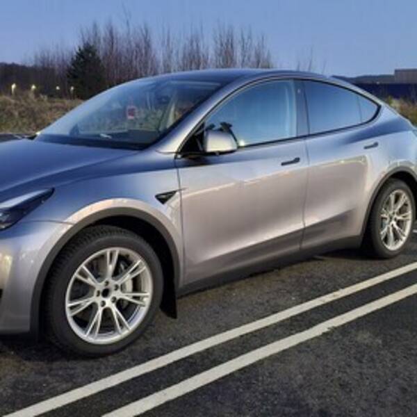 Kjøretøy - Tesla Model Y 2024 Kjøretøy - Tesla Model Y 2024