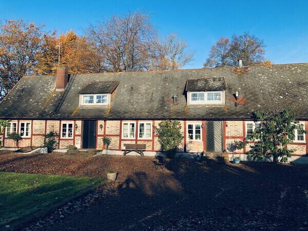 Hus - Korsvirkes Skånelänga  med gård..