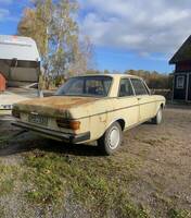 Audi 100 -1975 Audi 100 -1975